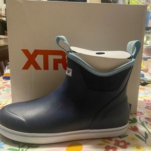 XTRATUF Women's Navy Ankle Boots